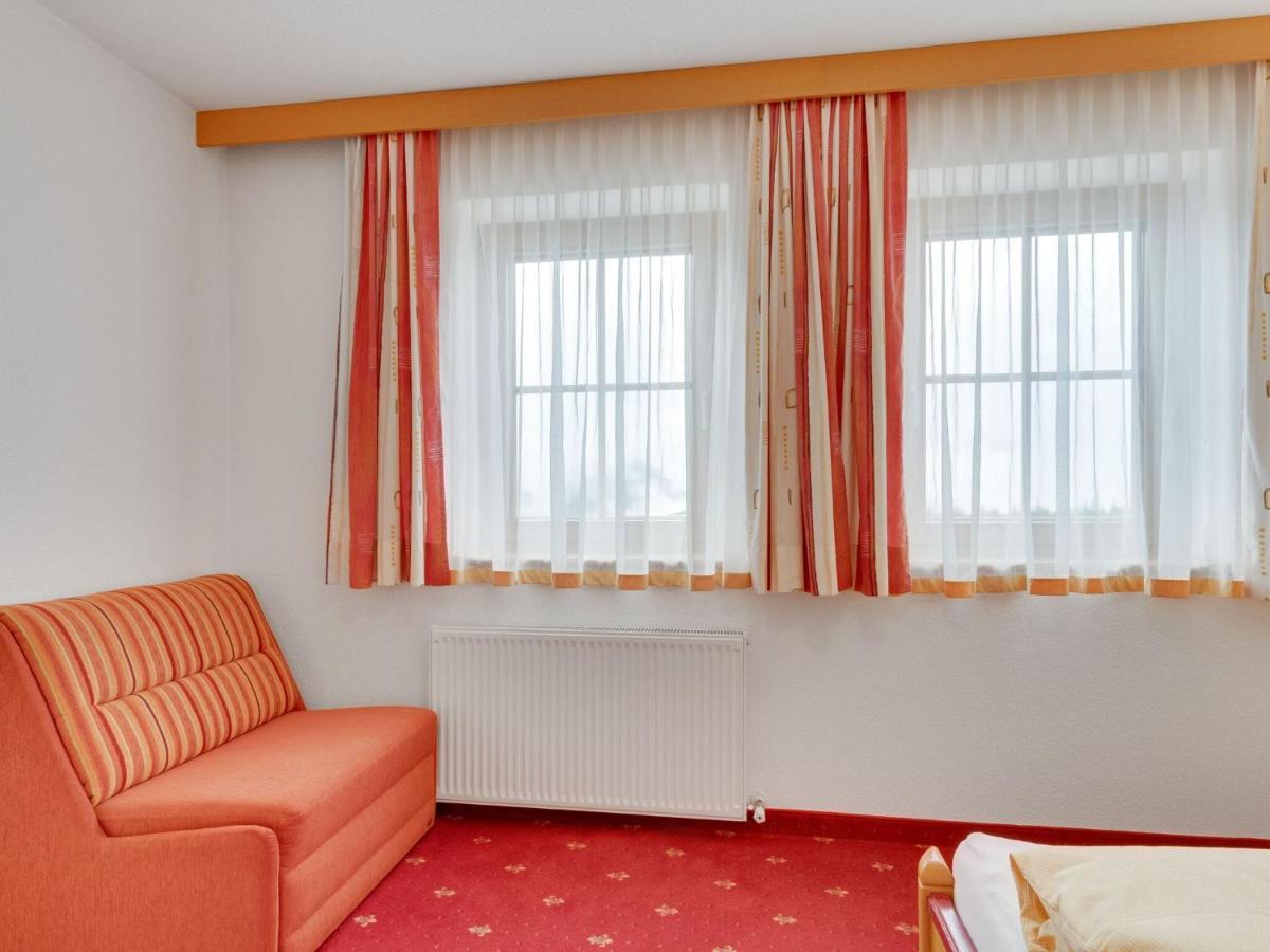 Quaint Apartment In Hainzenberg Near Horbergbahn Exterior photo