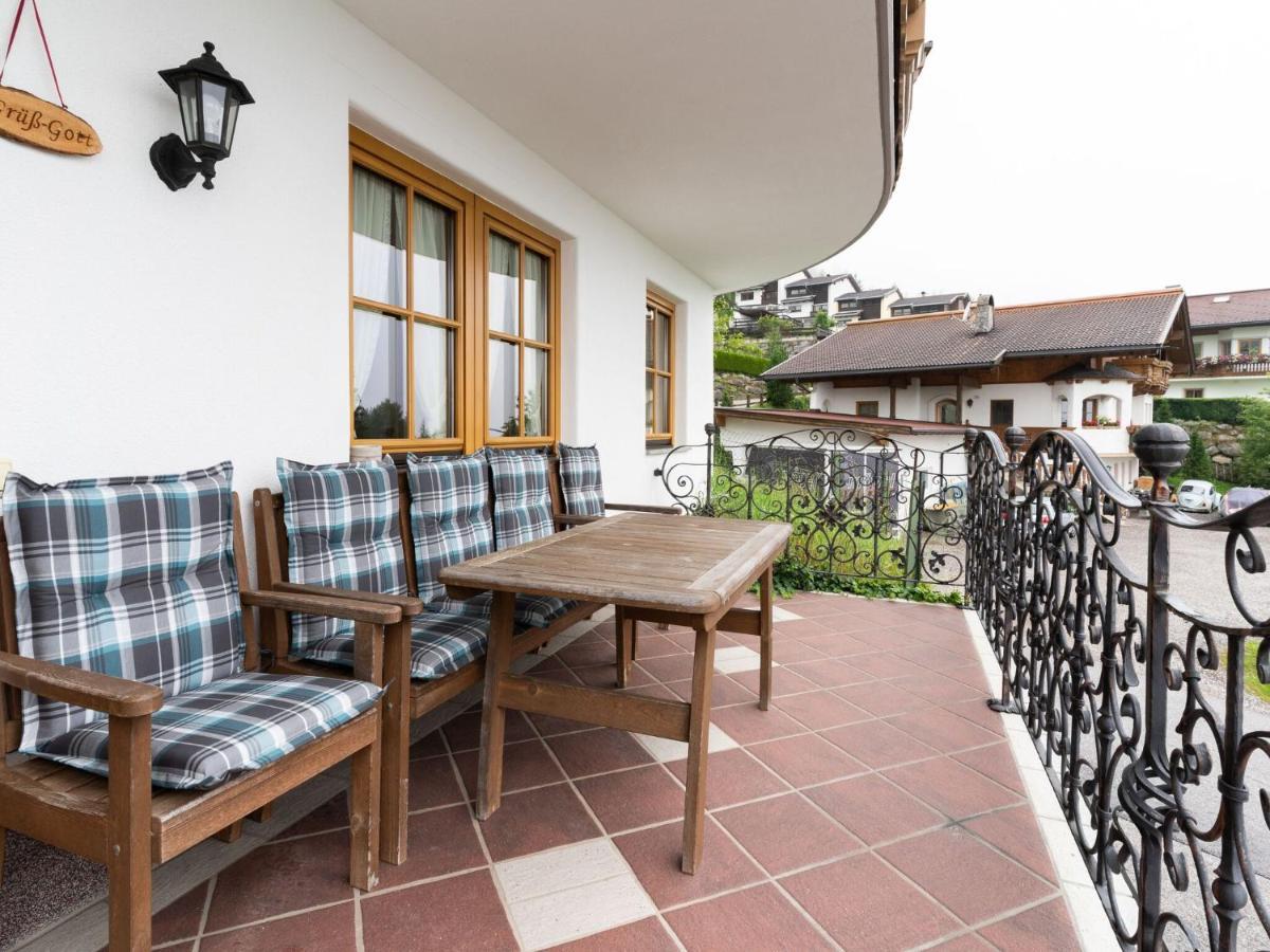 Quaint Apartment In Hainzenberg Near Horbergbahn Exterior photo